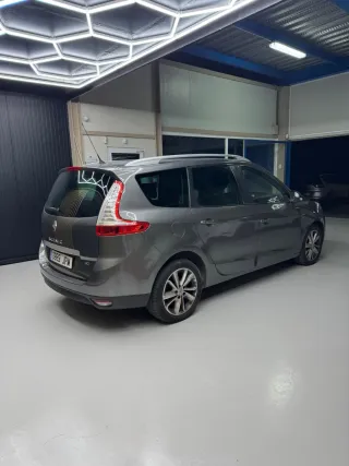 Renault Grand Scenic 2016