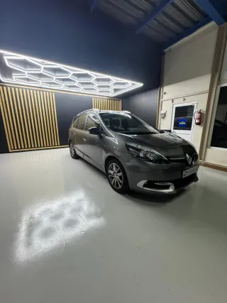 Renault Grand Scenic 2016