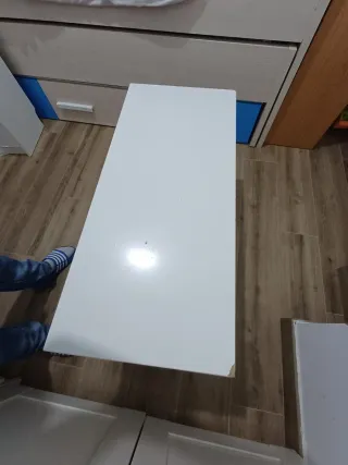 Banco de madera blanco