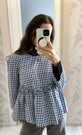 Blusa Zara volantes cuadros azul y blanco