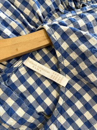 Blusa Zara volantes cuadros azul y blanco