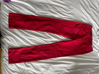 Pantalón vaquero rojo hombre Talla 40