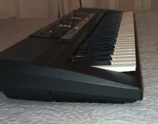 Teclado YAMAHA
