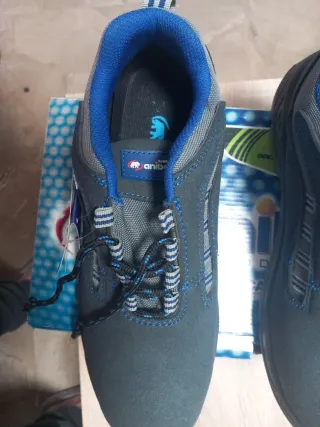 Zapatos de seguridad Anibal negros y azules