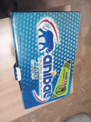 Zapatos de seguridad Anibal negros y azules