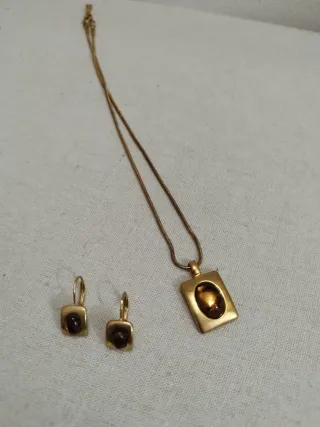 Conjunto bisutería collar y pendientes