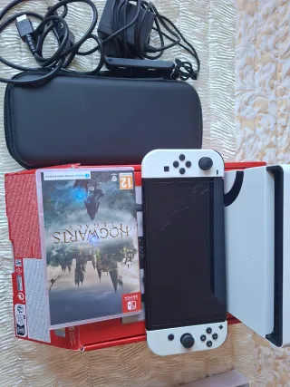 Nintendo Switch OLED Bianca e Nera