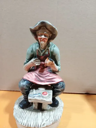 Lote 3 figuras antiguas profesiones