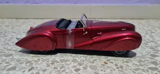 Coche Delahaye 1:18