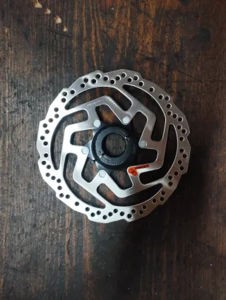 Disco Travão Shimano SM-RT10-M 180mm