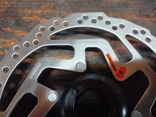 Disco Travão Shimano SM-RT10-M 180mm