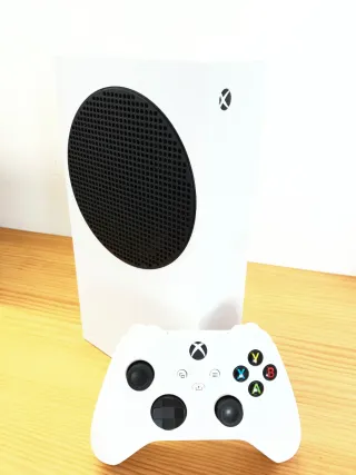 Xbox Series S + Tastiera e Mouse