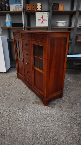Mueble madera maciza vitrinas y cajones