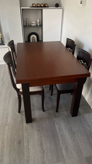 Mesa de comedor de madera, extensible