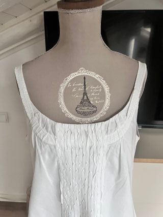 Top Laurel Blanco