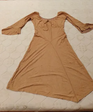 Vestido de antelina beige marrón claro