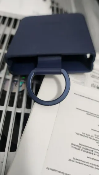 Custodia in silicone per Samsung Galaxy Z Flip4 con anello