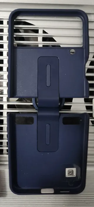 Custodia in silicone per Samsung Galaxy Z Flip4 con anello