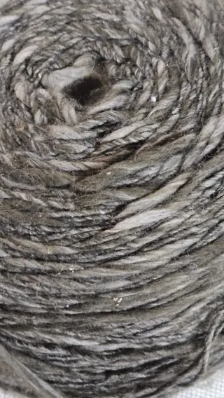 Gran cono ovillo lana ganchillo muchos metros