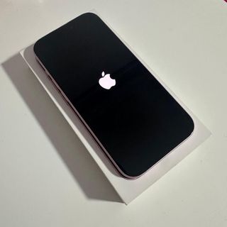 iPhone 15 Rosa 128GB - 83% Batería