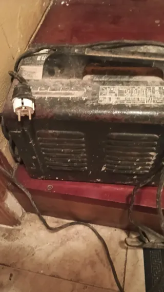 Soldadora Euromaster Einhell GEN 200 E