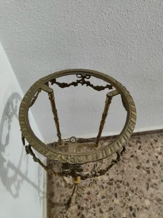 Mesita bronce vintage floral - sin tapa