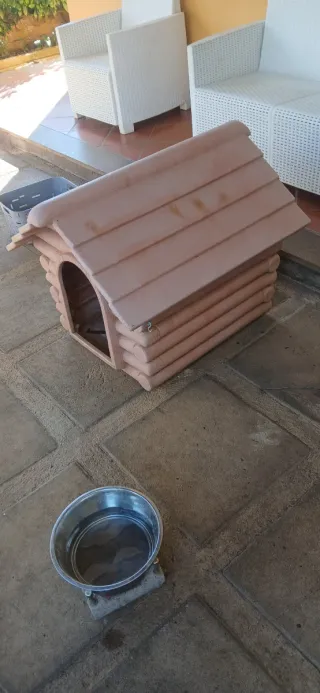 Cuccia per cani in pvc stile baita