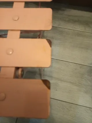 Sillas metálicas plegables rosas Maisons du Monde