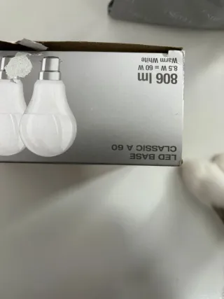 Osram LED 8.5W (60W) 806lm Blanco Cálido