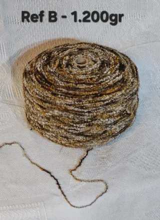 Gran cono ovillo lana ganchillo muchos metros