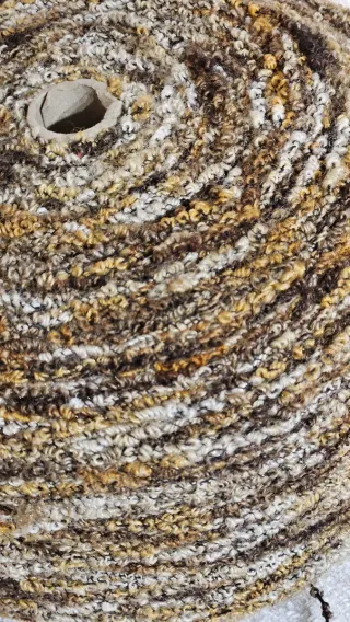 Gran cono ovillo lana ganchillo muchos metros