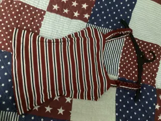 Top de tirantes a rayas rojo y blanco.  Talla M