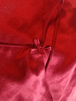 Vestido mini rojo satinado