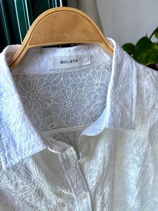 Camisa bordada de algodón -NUEVA-
