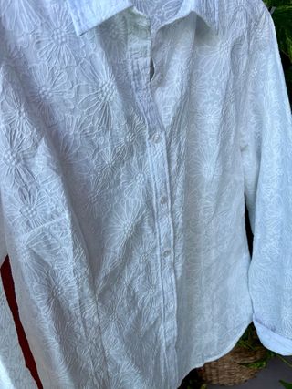 Camisa bordada de algodón -NUEVA-