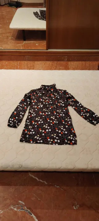 Blusa de raso con estampado