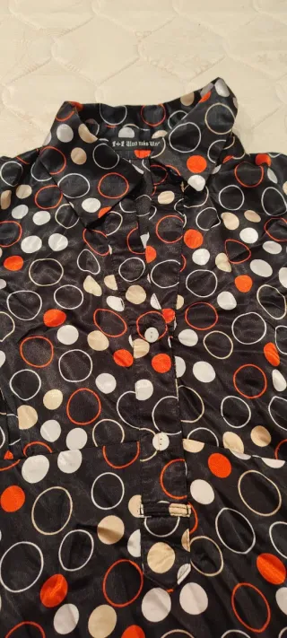 Blusa de raso con estampado