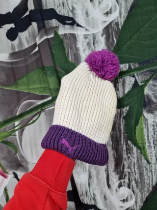 Cappello lana Puma bianco e viola con pompon