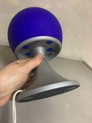 Lampada da comodino soffusa viola