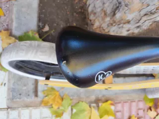 Bici sin pedales amarilla Kinderkraft