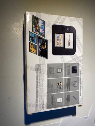 Nintendo 2DS + Mario Kart 7 preinstalado +cargador