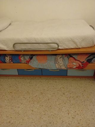 Cama juvenil con cajones