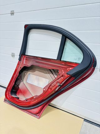Puerta trasera derecha Mercedes-Benz CLASE C A2057300205