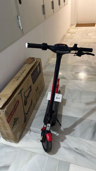 Patinete Eléctrico Red Bull Racing