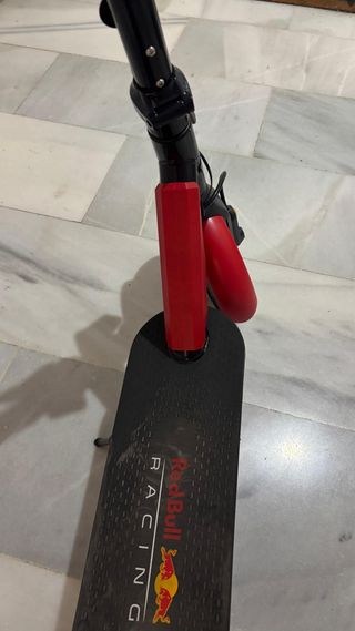 Patinete Eléctrico Red Bull Racing