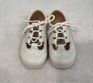 Zapatos inglesitos talla 19