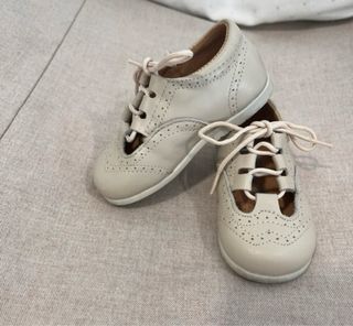 Zapatos inglesitos talla 19