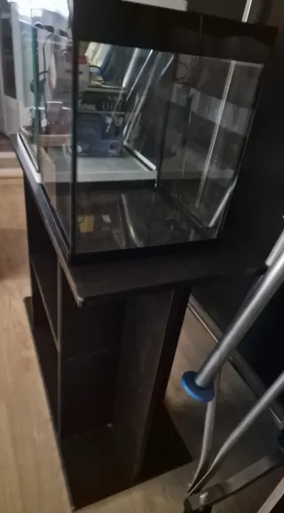 Acuarios Nano 20L y 30L con Mesa Negra