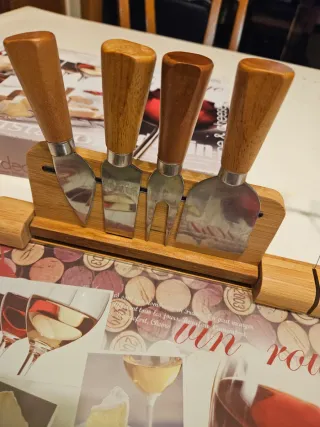 Set formaggio con tagliere in bambù