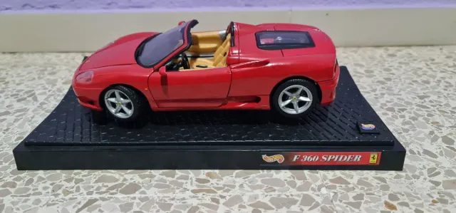 Ferrari 360 Spider 1:18 Hot Wheels